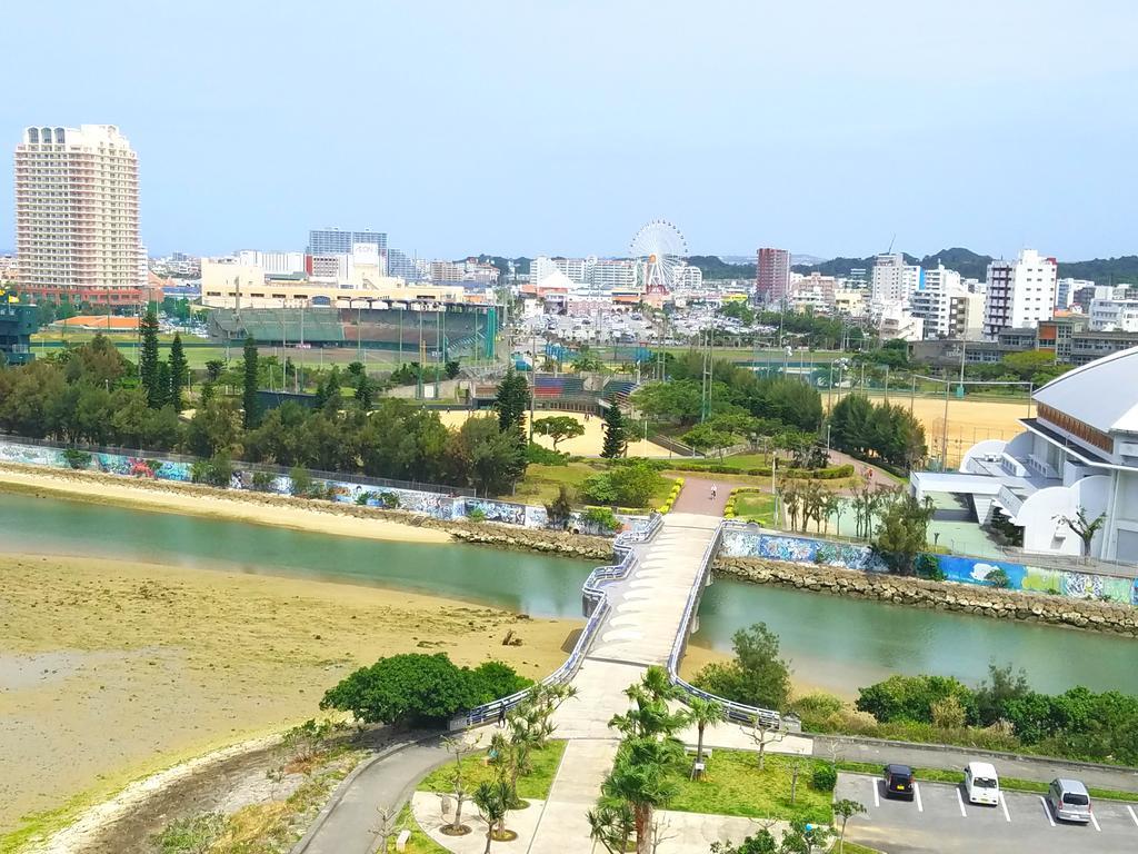 Beach Front Tower Mihama By Dsh Chatan Exterior photo